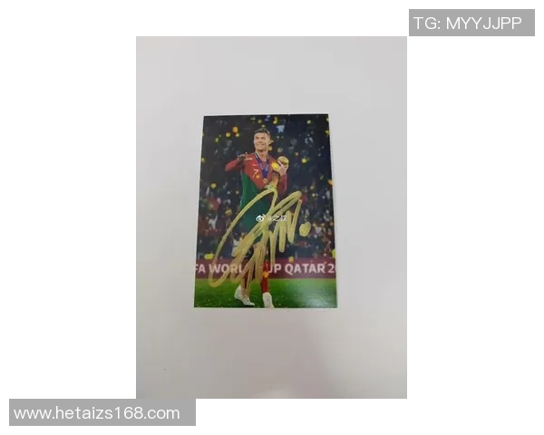 足球明星李毅亲笔签名设计作品展现独特魅力与个性风格的艺术之旅