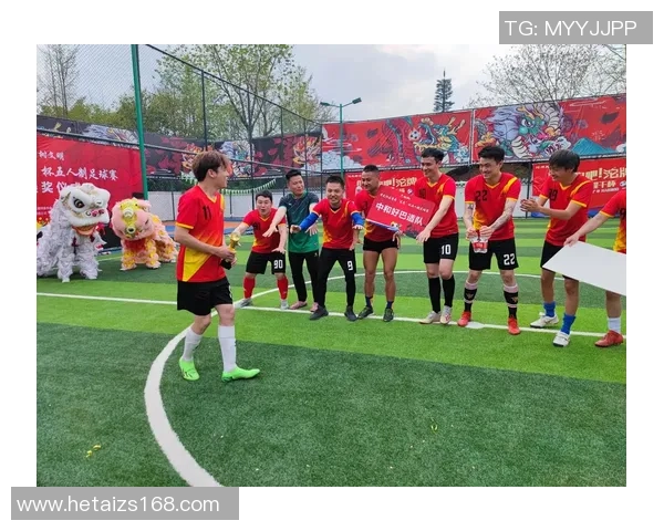 成都足球队战术解析:如何在赛场上实现团队协作与个人突破 成都足球队战术解析:如何在赛场上实现团队协作与个人突破