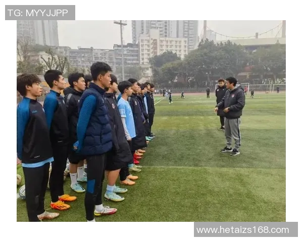 重庆足球队以50分高居城市联赛积分榜首位展现强劲实力 重庆足球队以50分高居城市联赛积分榜首位展现强劲实力